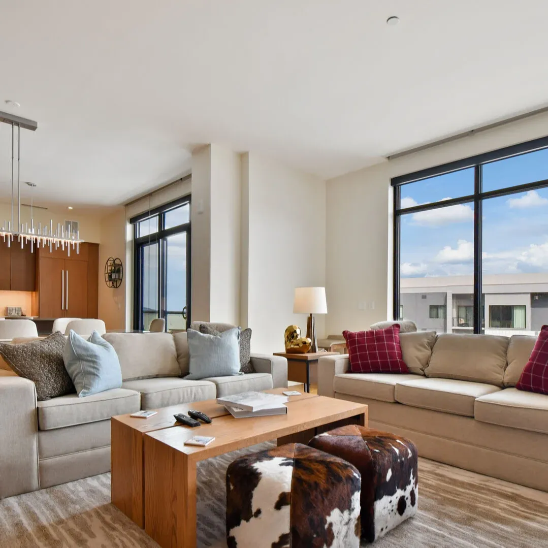 Lift Residence #602